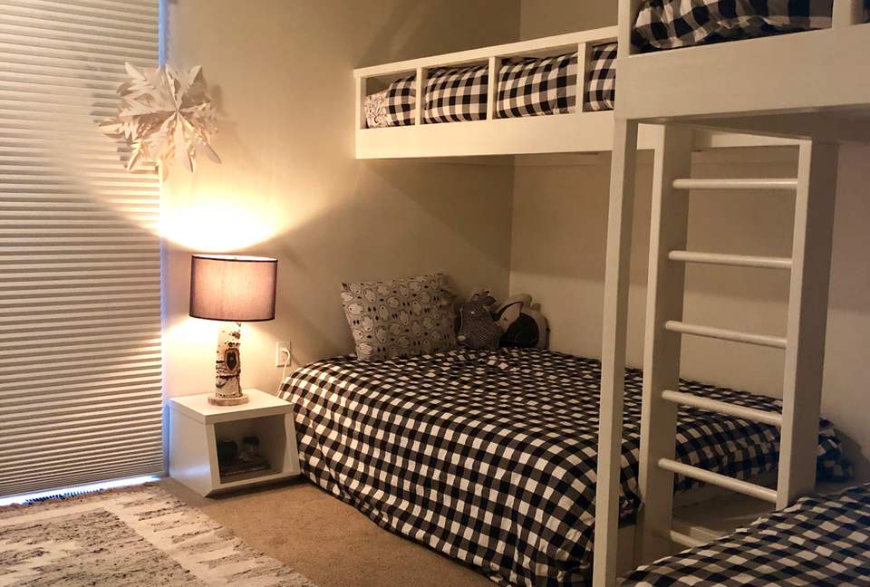 Mammoth Lakes Modern Luxury Home - Steps from the main chair lift! - Mammoth Lakes, California