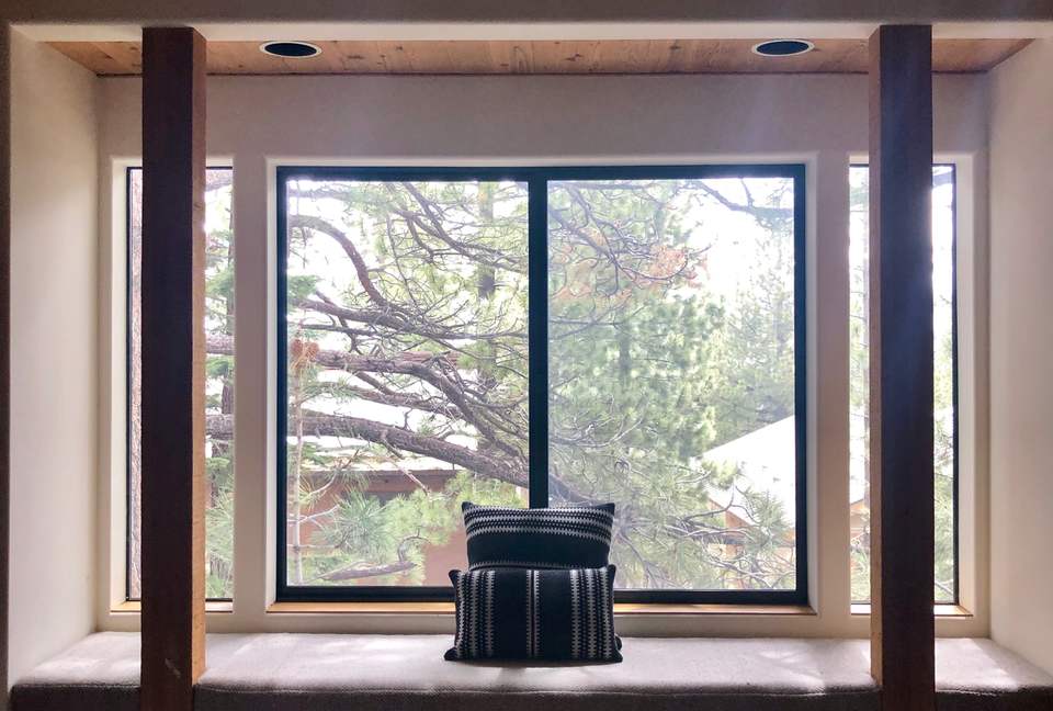 Mammoth Lakes Modern Luxury Home - Steps from the main chair lift! - Mammoth Lakes, California