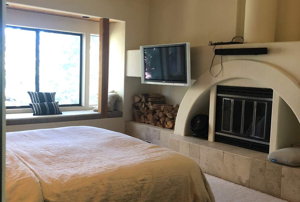 Mammoth Lakes Modern Luxury Home - Steps from the main chair lift! - Mammoth Lakes, California