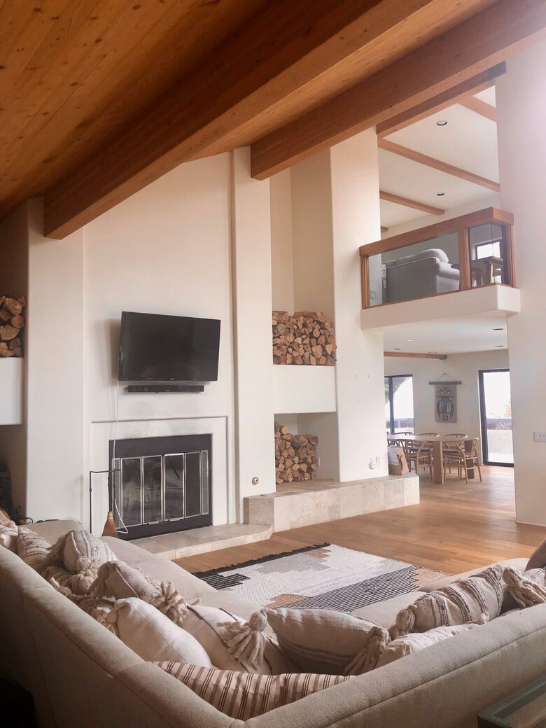 Mammoth Lakes Modern Luxury Home - Steps from the main chair lift! - Mammoth Lakes, California