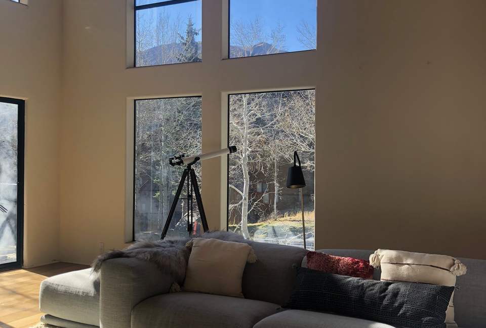 Mammoth Lakes Modern Luxury Home - Steps from the main chair lift! - Mammoth Lakes, California