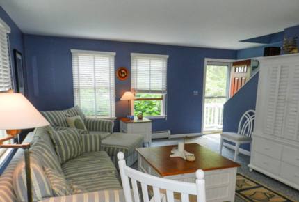 Cozy Quintessential Martha's Vineyard Home - Edgartown, Massachusetts