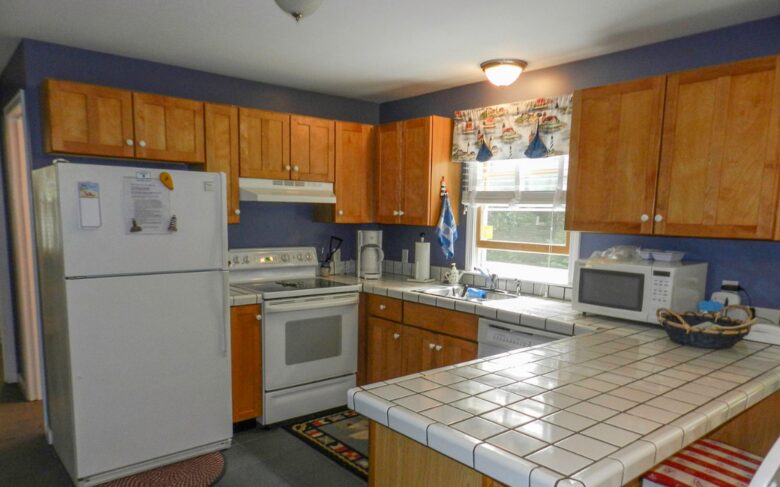 Cozy Quintessential Martha's Vineyard Home - Edgartown, Massachusetts