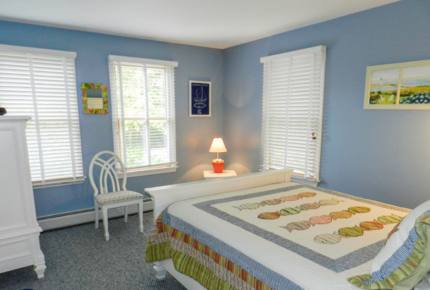 Cozy Quintessential Martha's Vineyard Home - Edgartown, Massachusetts