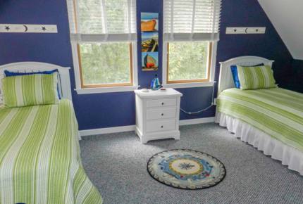 Cozy Quintessential Martha's Vineyard Home - Edgartown, Massachusetts