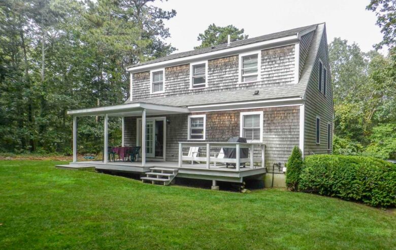 Cozy Quintessential Martha's Vineyard Home - Edgartown, Massachusetts