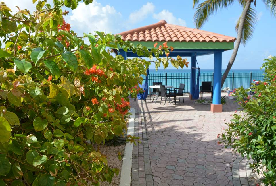 Point Blue on Lay Bay - Pelican Key, Sint Maarten (Dutch part)