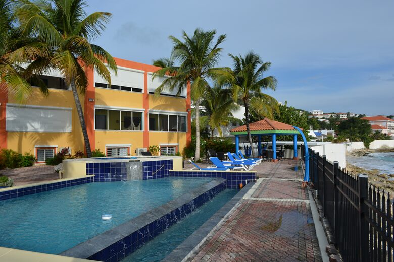 Point Blue on Lay Bay - Pelican Key, Sint Maarten (Dutch part)