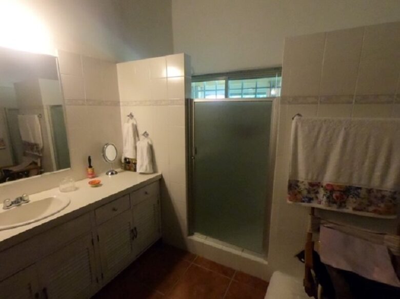 El Valle de Anton Home and Guest House - Rainforest, Beaches, Golf, and Hiking nearby! - El Valle de Anton, Panama