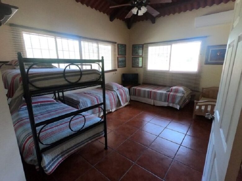 El Valle de Anton Home and Guest House - Rainforest, Beaches, Golf, and Hiking nearby! - El Valle de Anton, Panama