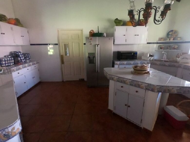 El Valle de Anton Home and Guest House - Rainforest, Beaches, Golf, and Hiking nearby! - El Valle de Anton, Panama