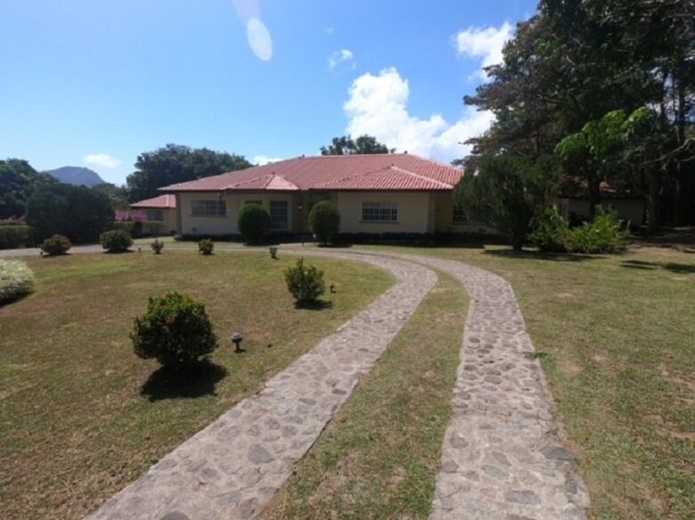 El Valle de Anton Home and Guest House - Rainforest, Beaches, Golf, and Hiking nearby! - El Valle de Anton, Panama