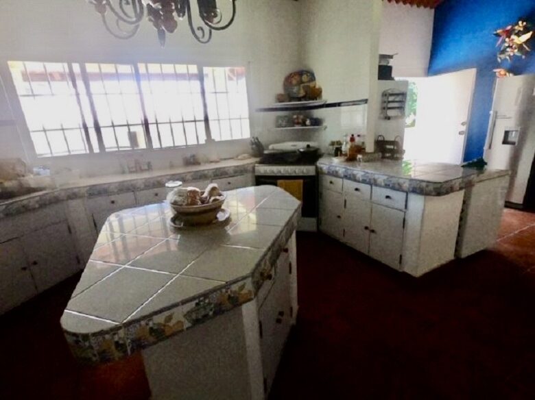 El Valle de Anton Home and Guest House - Rainforest, Beaches, Golf, and Hiking nearby! - El Valle de Anton, Panama