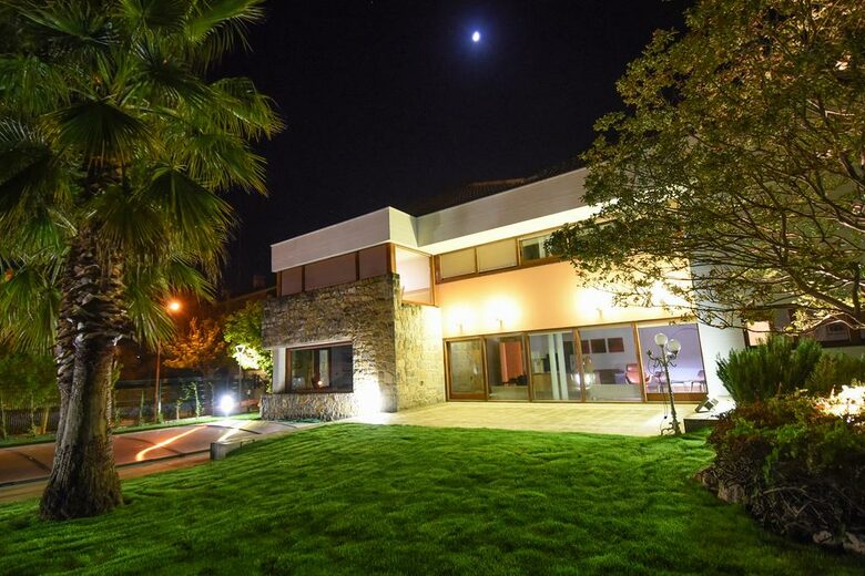 Casa Alma - Zizur Mayor, Pamplona, Spain