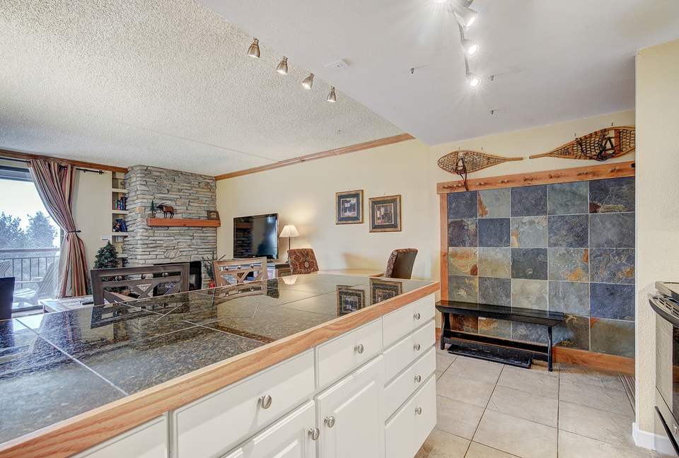 Trails End 408- Ski-In/Ski-Out - Breckenridge, Colorado