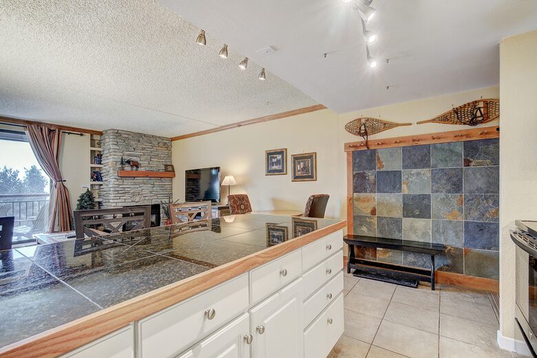 Trails End 408- Ski-In/Ski-Out - Breckenridge, Colorado