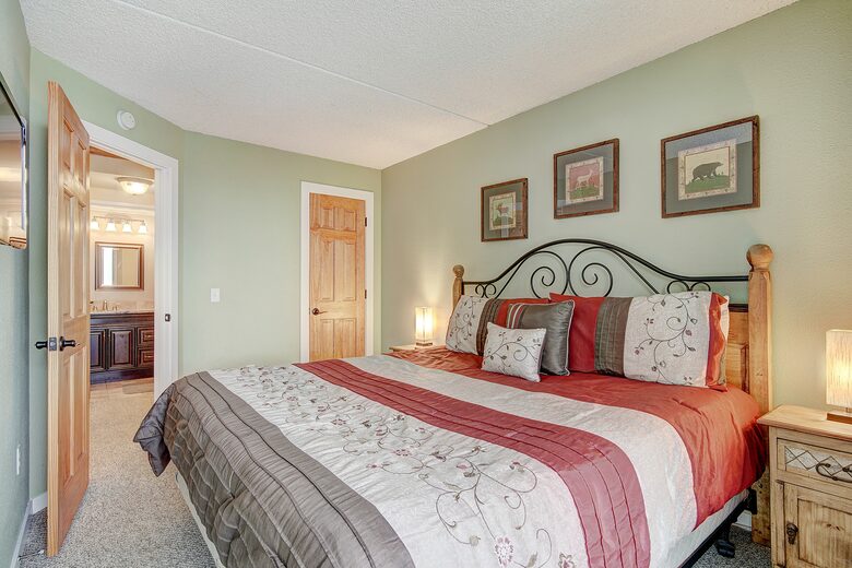 Trails End 408- Ski-In/Ski-Out - Breckenridge, Colorado