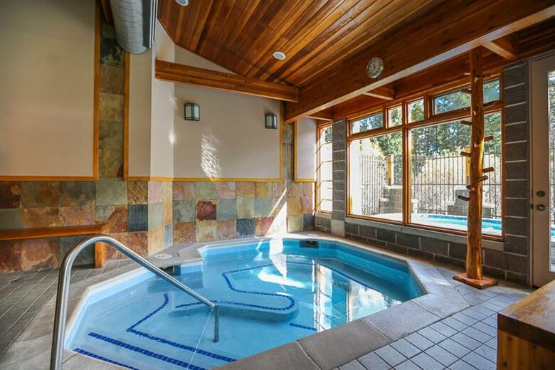 Trails End 408- Ski-In/Ski-Out - Breckenridge, Colorado