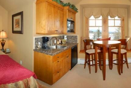 Cordillera Custom Home on 1st Fairway of Jack Nicklaus Course - Vail Valley - Edwards, Colorado