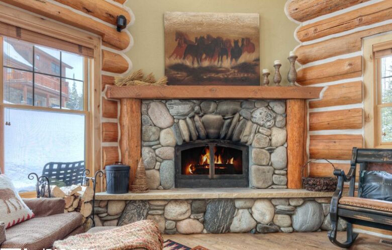 Mountainside Ski-in/Ski-out Luxury Cabin - Big Sky, Montana