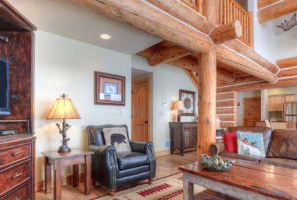 Mountainside Ski-in/Ski-out Luxury Cabin - Big Sky, Montana