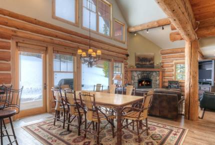 Mountainside Ski-in/Ski-out Luxury Cabin - Big Sky, Montana