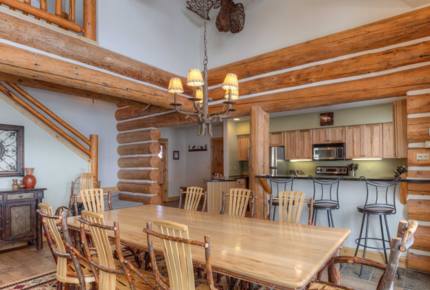Mountainside Ski-in/Ski-out Luxury Cabin - Big Sky, Montana