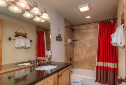 Mountainside Ski-in/Ski-out Luxury Cabin - Big Sky, Montana