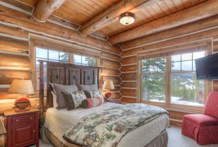 Mountainside Ski-in/Ski-out Luxury Cabin - Big Sky, Montana