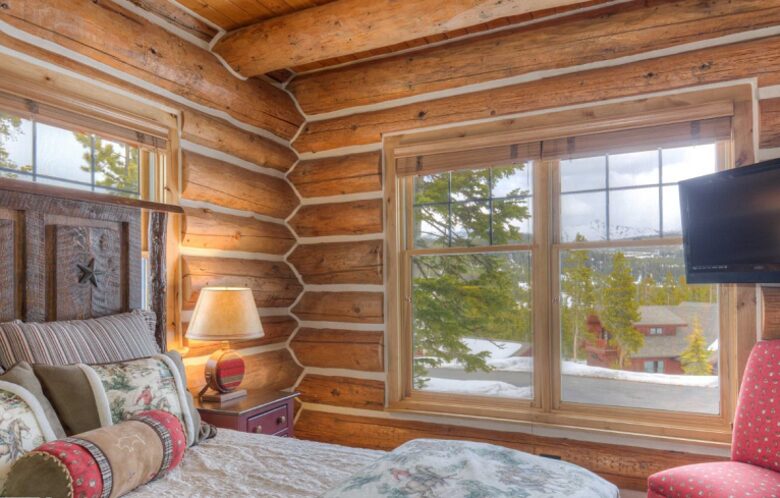 Mountainside Ski-in/Ski-out Luxury Cabin - Big Sky, Montana