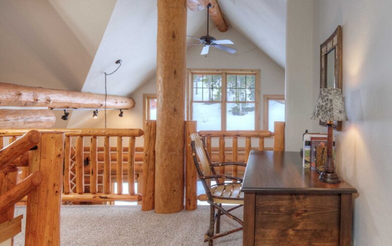 Mountainside Ski-in/Ski-out Luxury Cabin - Big Sky, Montana