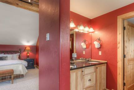 Mountainside Ski-in/Ski-out Luxury Cabin - Big Sky, Montana