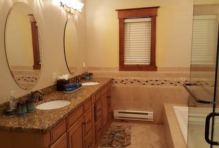 Master Bedroom 3 Full Bathroom