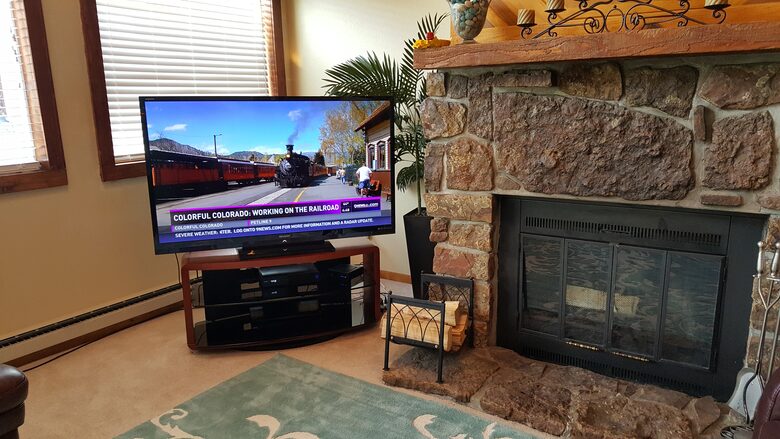 60 inch HDTV - Xfinity Cable, Netflix, Paramount +