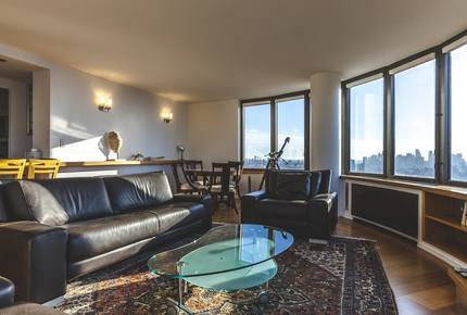 Manhattan High Rise Skyline Views - New York, New York