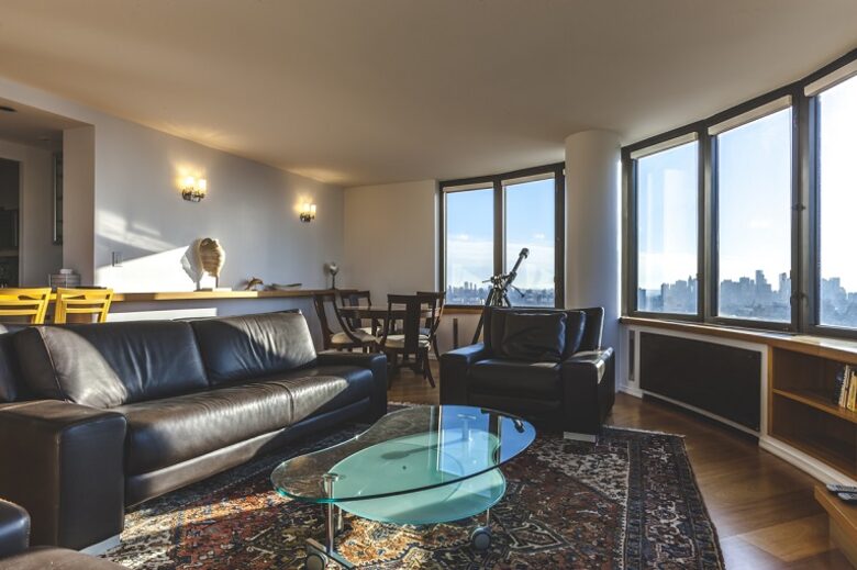 Manhattan High Rise Skyline Views - New York, New York