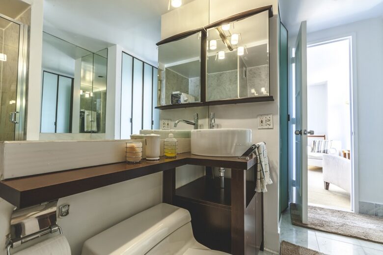 Manhattan High Rise Skyline Views - New York, New York