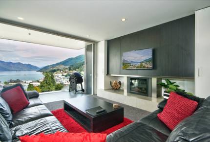 Luxury on the Lake - Queenstown, New Zealand
