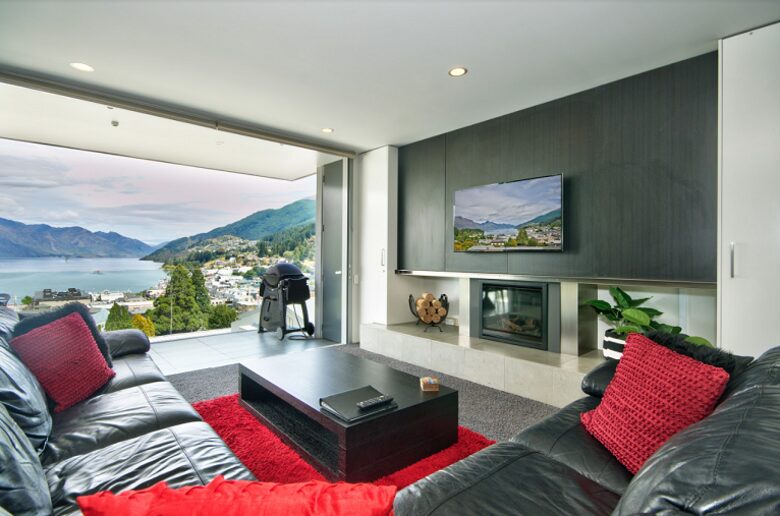 Luxury on the Lake - Queenstown, New Zealand