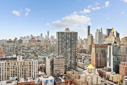 Manhattan High Rise Skyline Views - New York, New York