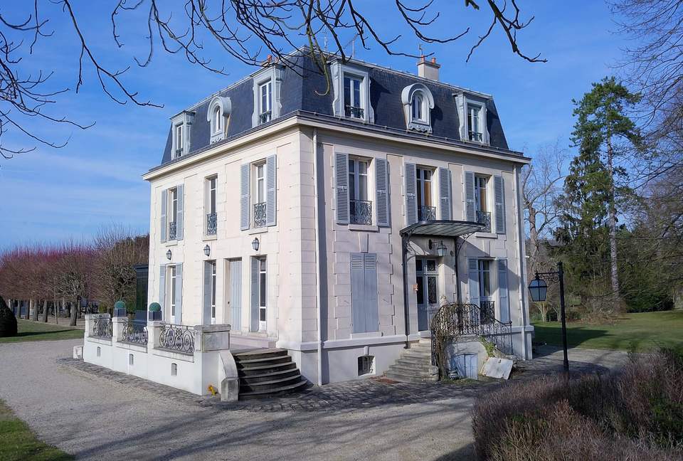 19c Mansion near Paris - Soisy sur Seine, France
