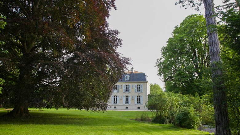 19c Mansion near Paris - Soisy sur Seine, France