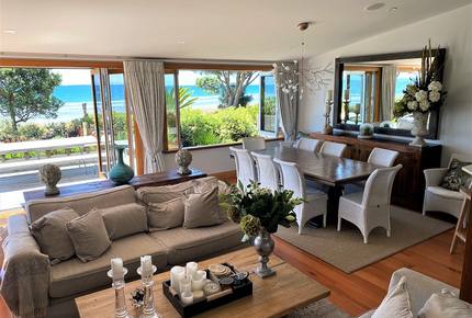 Mount Maunganui Beachfront Home - Tauranga, New Zealand