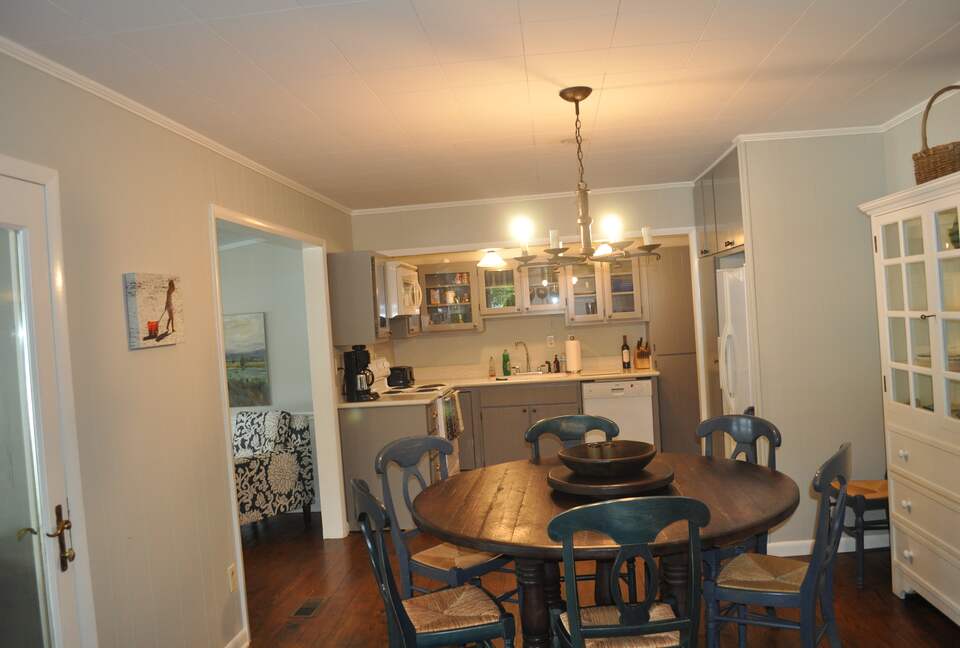 Lake Burton Hideaway - Clarksville, Georgia