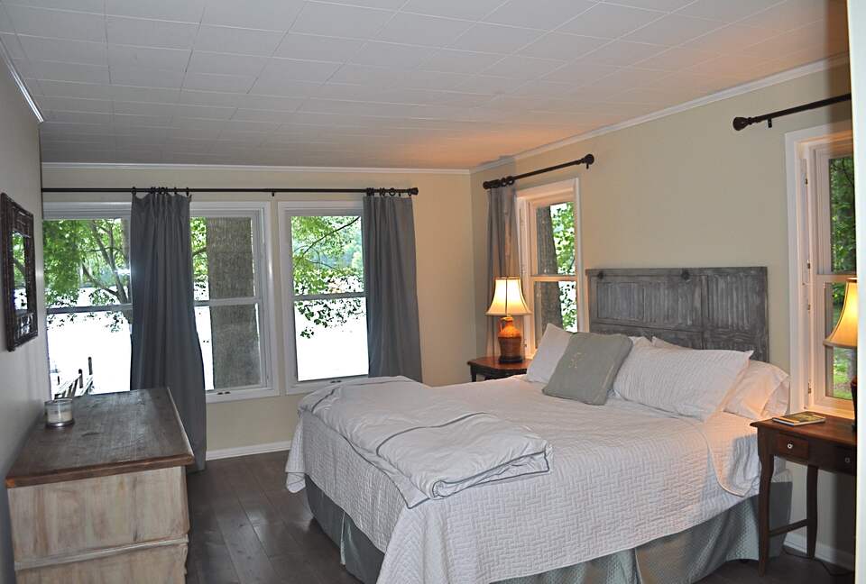 Lake Burton Hideaway - Clarksville, Georgia