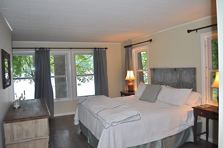 Lake Burton Hideaway - Clarksville, Georgia