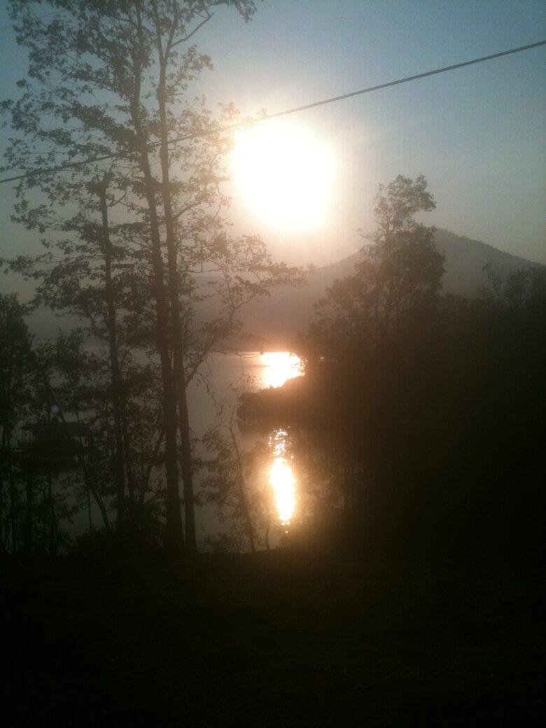 Lake Burton Hideaway - Clarksville, Georgia