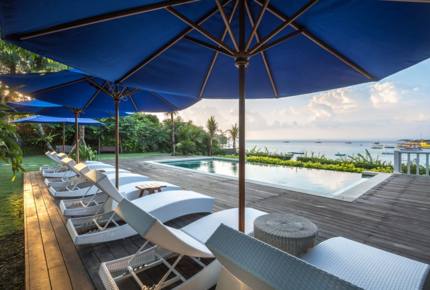 Fully Staffed Oceanfront Beach Estate - Nusa Lembongan, Indonesia