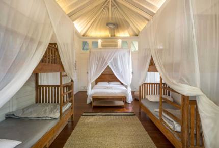 Fully Staffed Oceanfront Beach Estate - Nusa Lembongan, Indonesia