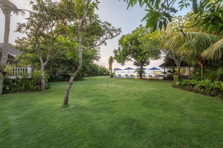 Fully Staffed Oceanfront Beach Estate - Nusa Lembongan, Indonesia